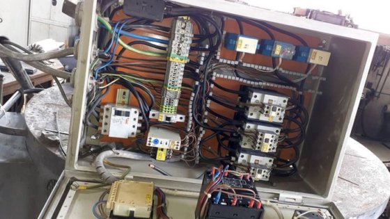 威斯托芬（WESTOFEN）固定式电熔炉和保温炉，350 千克，36 千瓦，用于炼铝