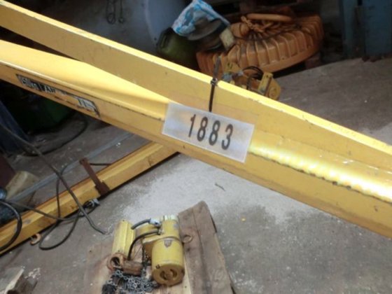 ピラールクレーン、250 kg