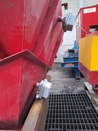 2009 振動テーブルとローラーコンベア付きスクリューミキサー SIDER PROGETTI