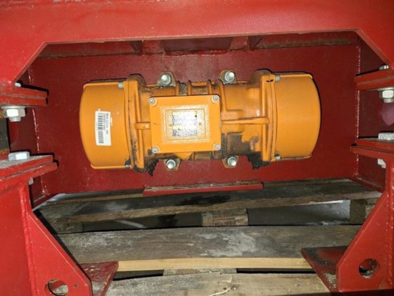 2009 振動テーブルとローラーコンベア付きスクリューミキサー SIDER PROGETTI