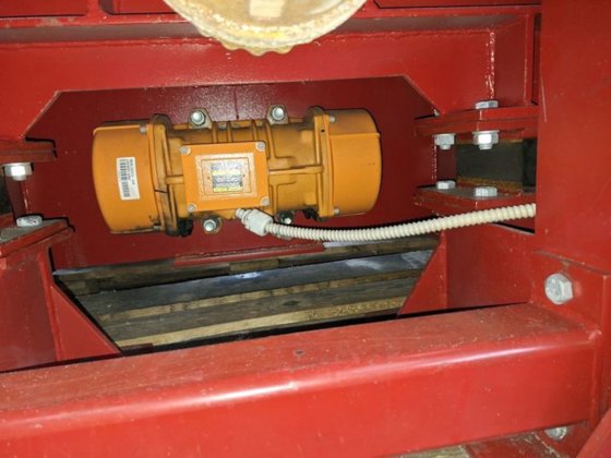 2009 振動テーブルとローラーコンベア付きスクリューミキサー SIDER PROGETTI