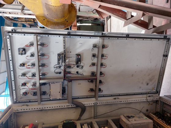 2009 振動テーブルとローラーコンベア付きスクリューミキサー SIDER PROGETTI