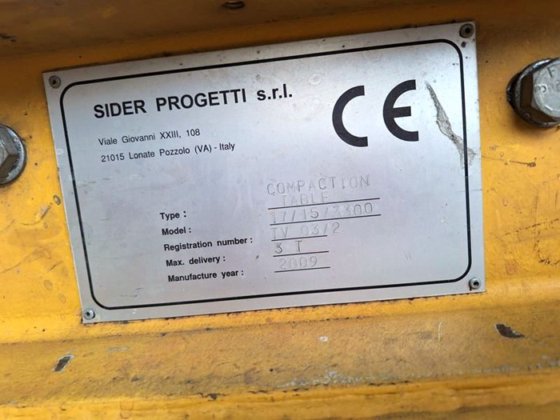 2009 振動テーブルとローラーコンベア付きスクリューミキサー SIDER PROGETTI