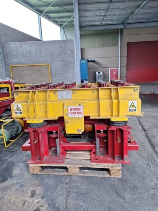 2009 振動テーブルとローラーコンベア付きスクリューミキサー SIDER PROGETTI