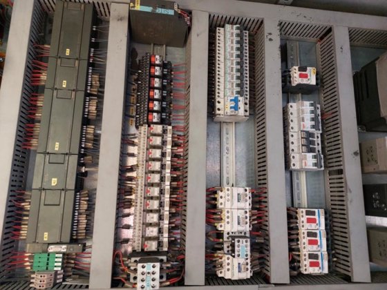 2009 振動テーブルとローラーコンベア付きスクリューミキサー SIDER PROGETTI