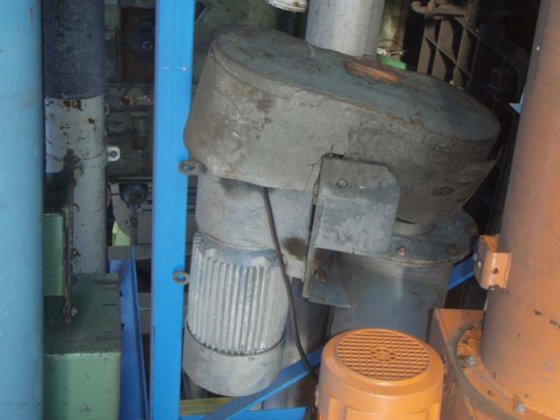 螺旋输送机 HONERT，有效长度 3200，直径 250 毫米