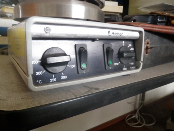 ヒーター付きマグネット・ステアラー