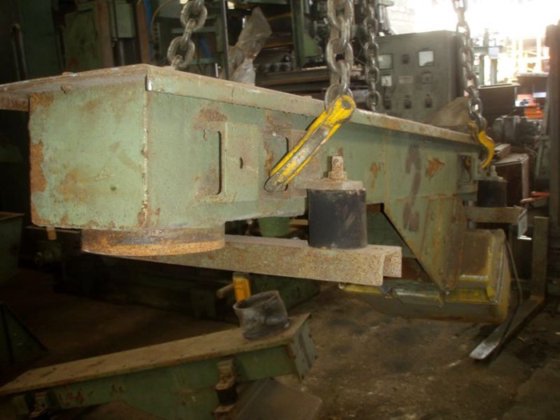 磁力振动槽，1470 毫米 x 200 毫米