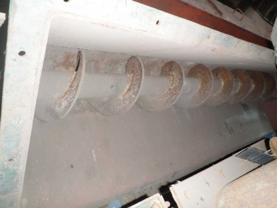 バンカー抽出用搬送スクリュー、長さ2700 mm