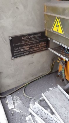研削キャビン ±4×2,3×2,5 最大350kgのマニピュレーター付き