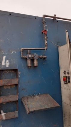 ±4×2,3×2,5磨削室，配备重达350公斤的机械手