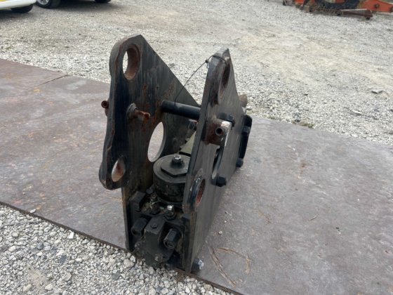 0.25 断路器：无销衬套；断路器：无销衬套