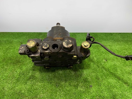 Hydraulic pump; 油圧ポンプ