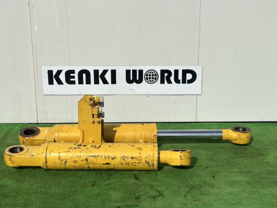 小松液压千斤顶：2件（1套）OSA；小松液压缸千斤顶