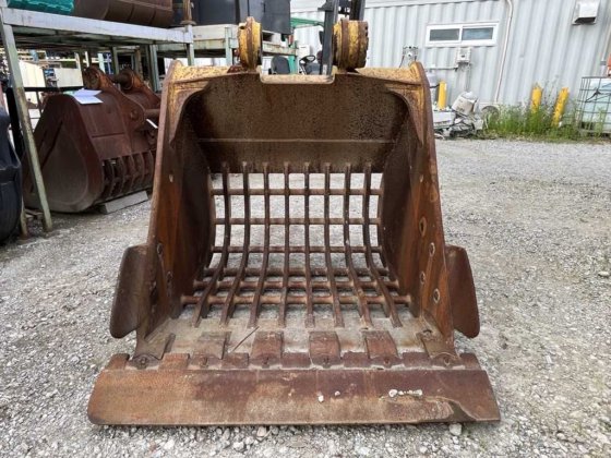 旧型CAT 322　純正スケルトンバケット