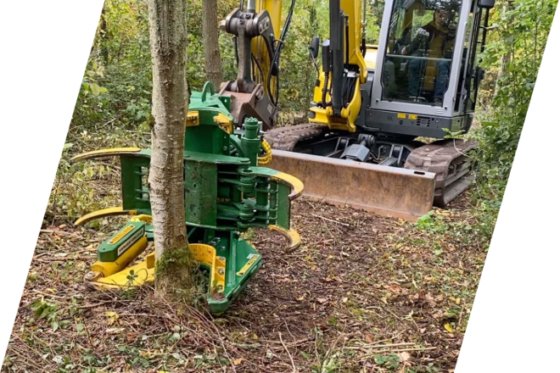 油圧ショベルに取付可能な木材カッター ツリーマスターTM