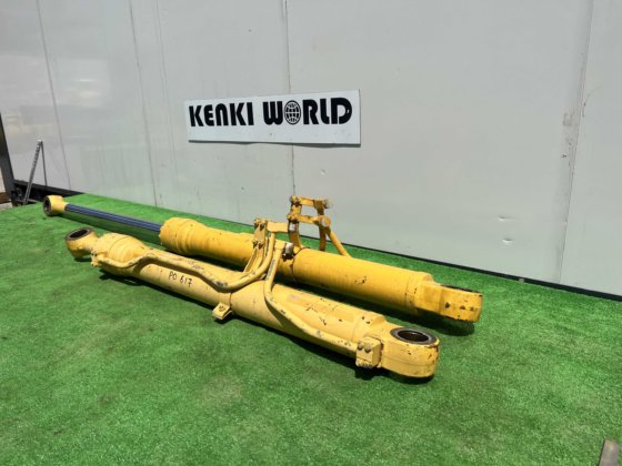 小松液压千斤顶：2件（1套）OSA；小松液压缸千斤顶