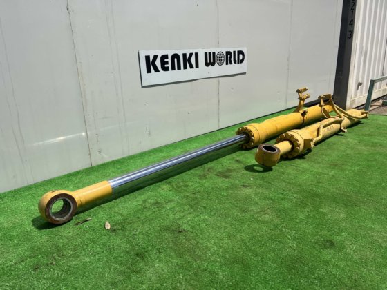 小松液压千斤顶：2件（1套）OSA；小松液压缸千斤顶