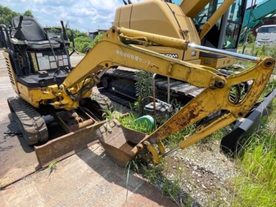 2005 KOMATSU PC18MR-2