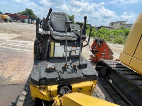 2005 KOMATSU PC18MR-2
