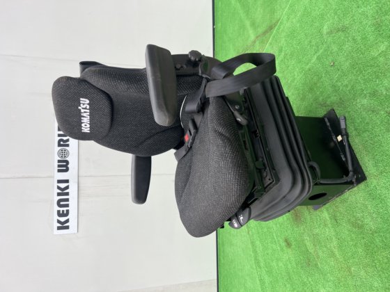 小松平地机座椅