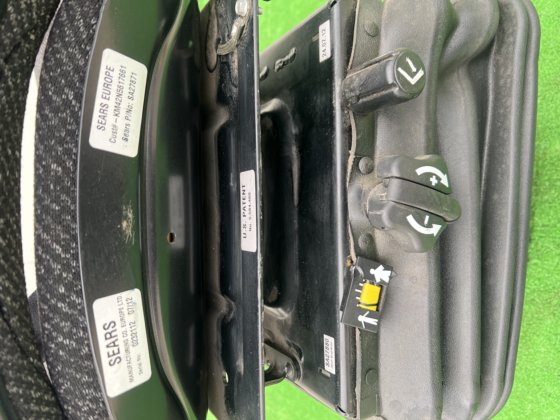 小松平地机座椅