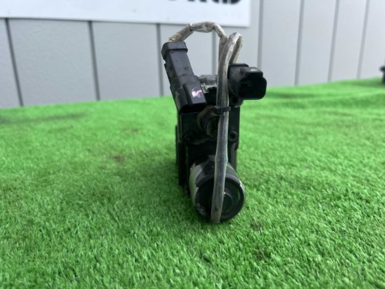 小松液压切换电磁阀、电动阀：PN K7003967；液压切换电磁阀