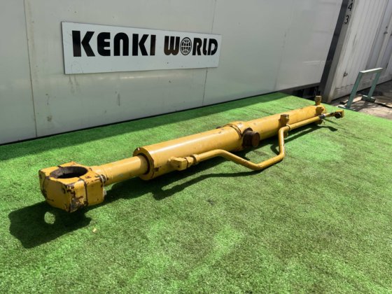 Komatsu Hydraulic Jack; コマツ 油圧シリンダー