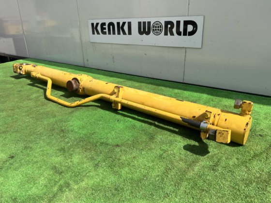 Komatsu Hydraulic Jack; コマツ 油圧シリンダー