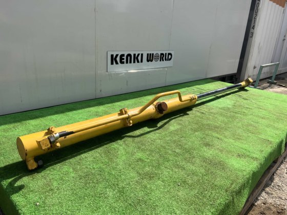 Komatsu Hydraulic Jack; コマツ 油圧シリンダー
