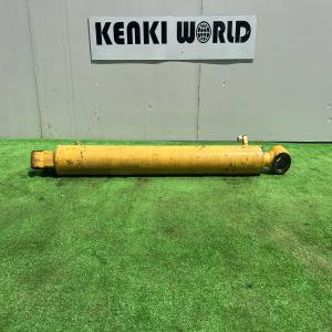 Komatsu Hydraulic Jack; コマツ 油圧シリンダー