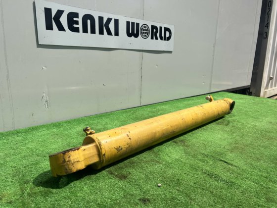 Komatsu Hydraulic Jack; コマツ 油圧シリンダー