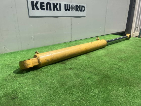 Komatsu Hydraulic Jack; コマツ 油圧シリンダー