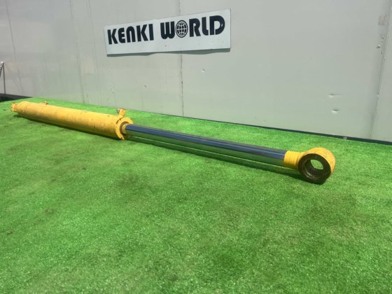 Komatsu Hydraulic Jack; コマツ 油圧シリンダー