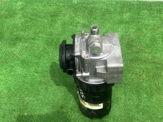 燃油滤清器头和滤清器：PN 600-332-1410；燃油滤清器