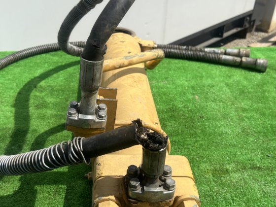 小松液压千斤顶：OSA；小松液压缸千斤顶