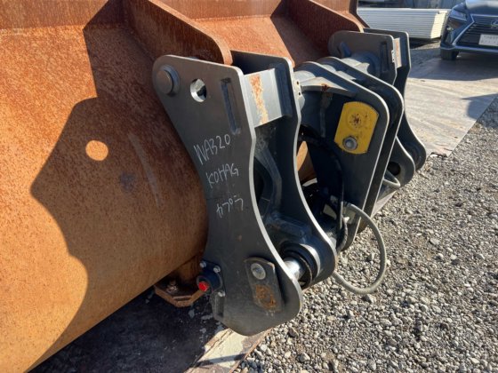 WA320 Quick COUPLER & Bucket;