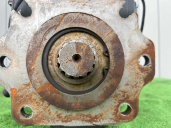 Komatsu Main pump; コントロールバルブユニット