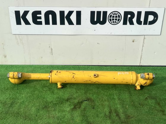 Komatsu Hydraulic Jack; コマツ 油圧シリンダー
