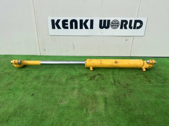 Komatsu Hydraulic Jack; コマツ 油圧シリンダー