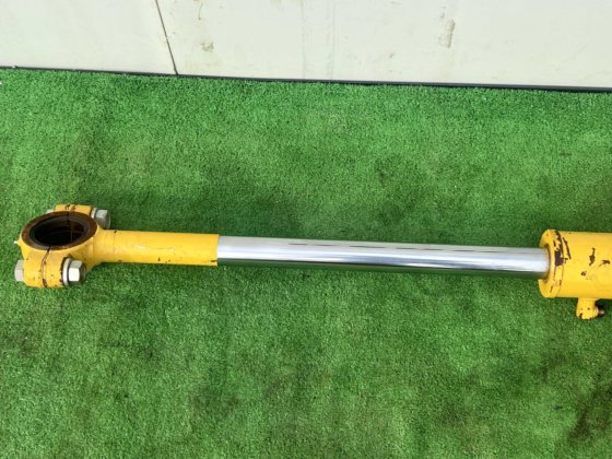 Komatsu Hydraulic Jack; コマツ 油圧シリンダー