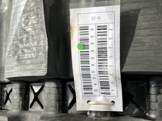 CAT 289D. Rubber track line