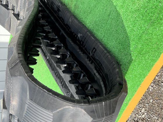 CAT 289D. Rubber track line