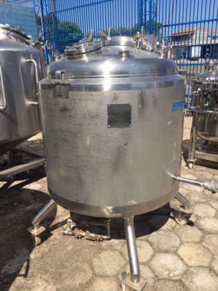 Tanque 500 litros c/ agitação