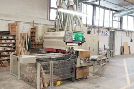 2005年 サオマッドマシニングセンター - ce 準拠