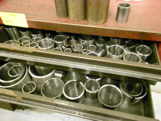 Rolling Tool Cabinet with Machine