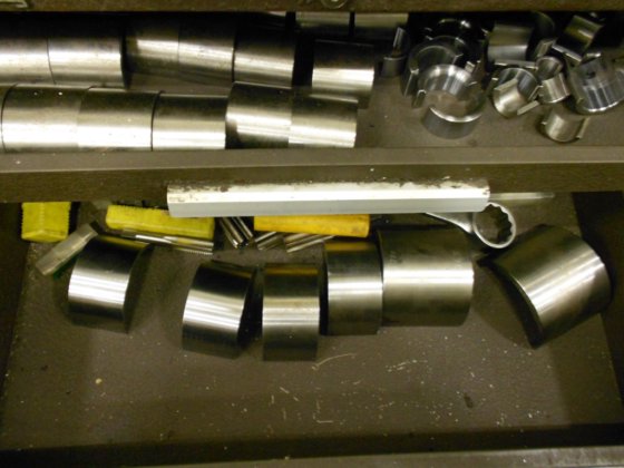 Rolling Tool Cabinet with Machine