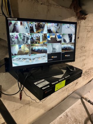 Digital WatchDog 16 Camera System