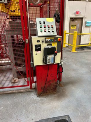 Fanuc M420iA Robot with Base