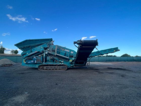 2011 Powerscreen Warrior 1400 Screener